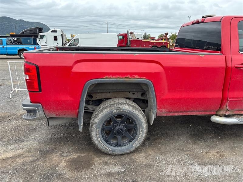 GMC Sierra 2500HD Muu