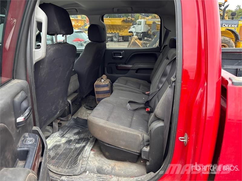 GMC Sierra 2500HD Muu