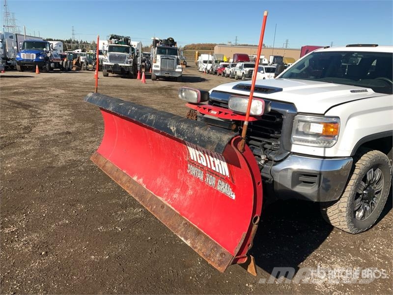 GMC Sierra 2500HD Outros