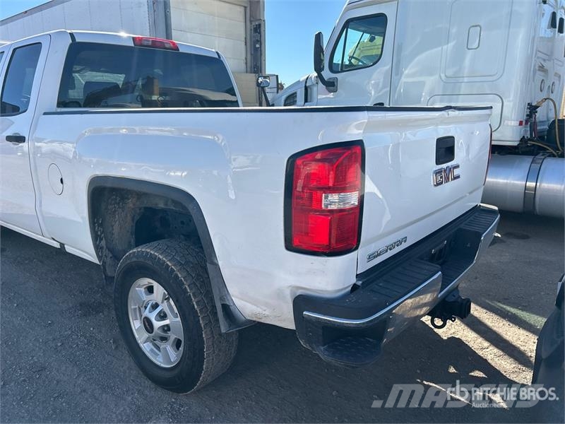 GMC Sierra 2500HD Andere Transporter