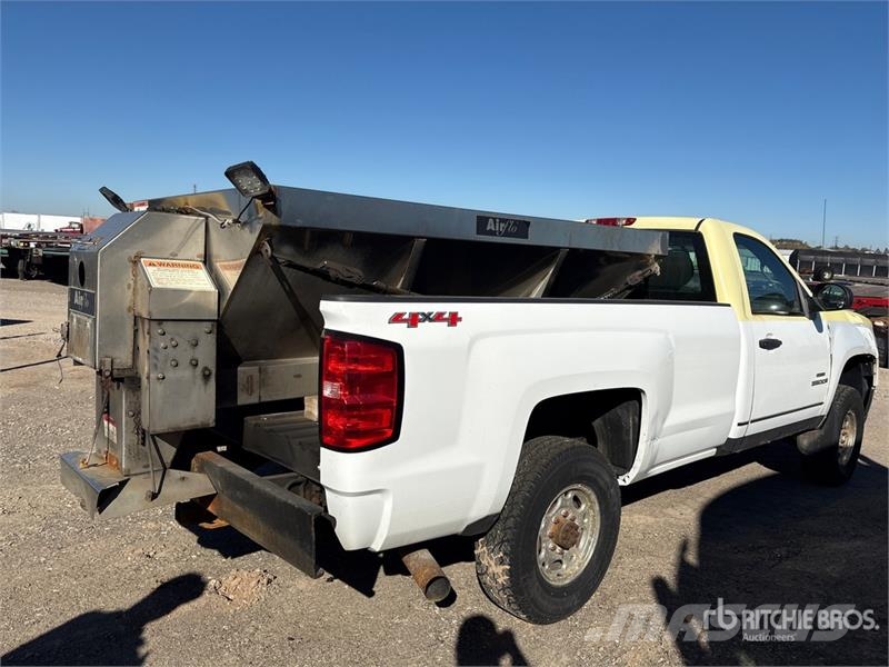 GMC Sierra 2500HD Other
