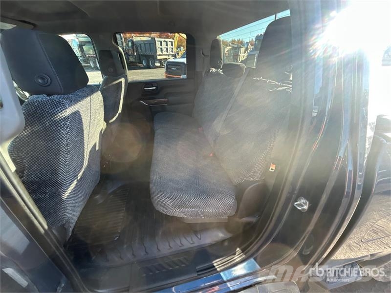 GMC Sierra 2500HD Další