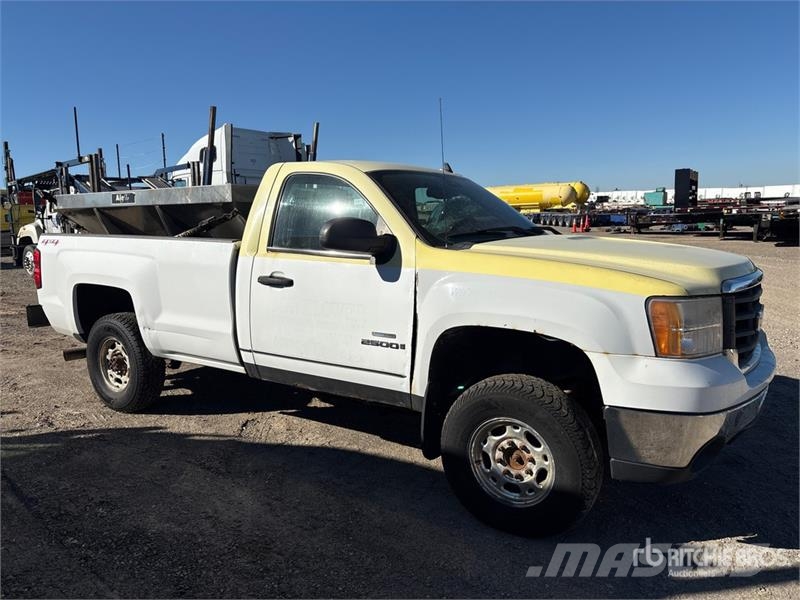 GMC Sierra 2500HD Other