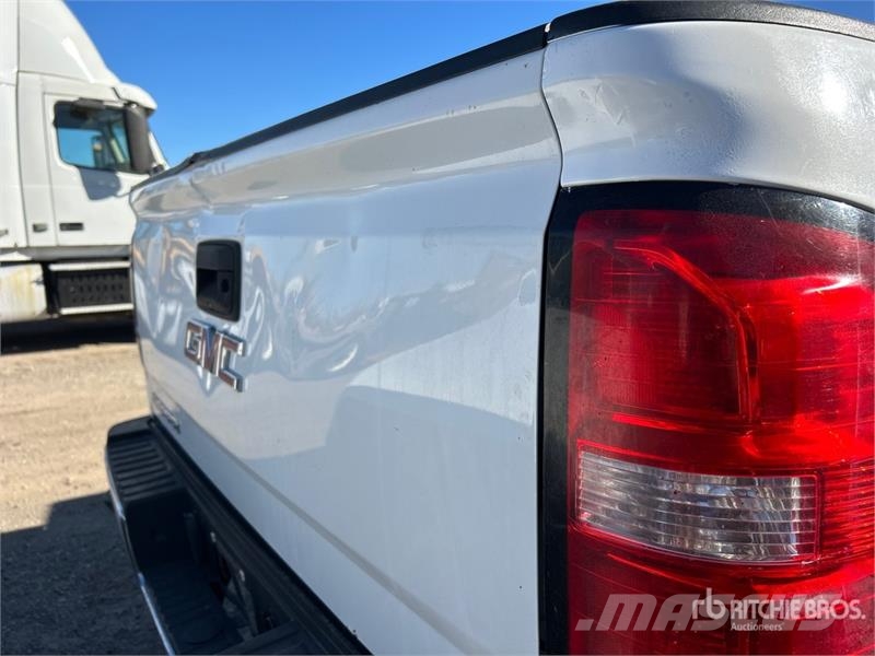 GMC Sierra 2500HD Andere Transporter