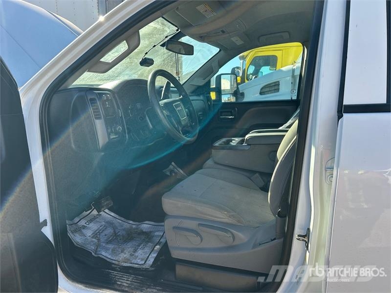 GMC Sierra 2500HD Andere Transporter