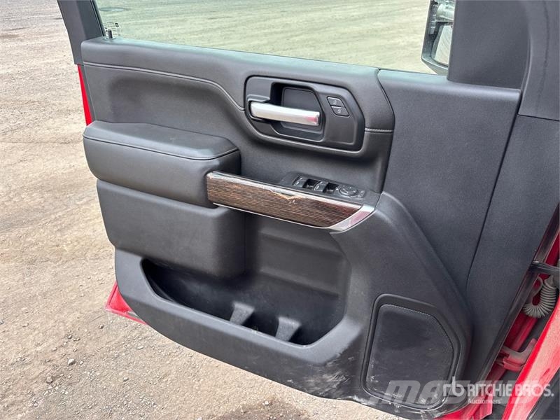 GMC Sierra 2500HD Muu