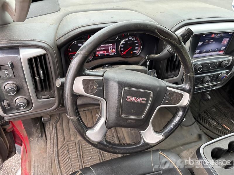 GMC Sierra 2500HD Muu
