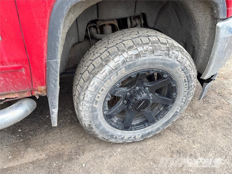 GMC Sierra 2500HD Muu