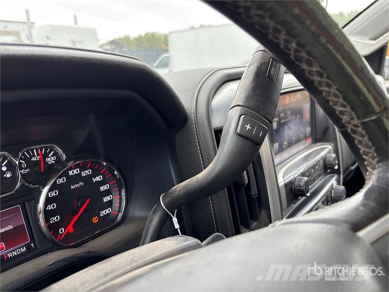 GMC Sierra 2500HD Muu