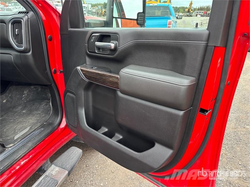 GMC Sierra 2500HD Muu