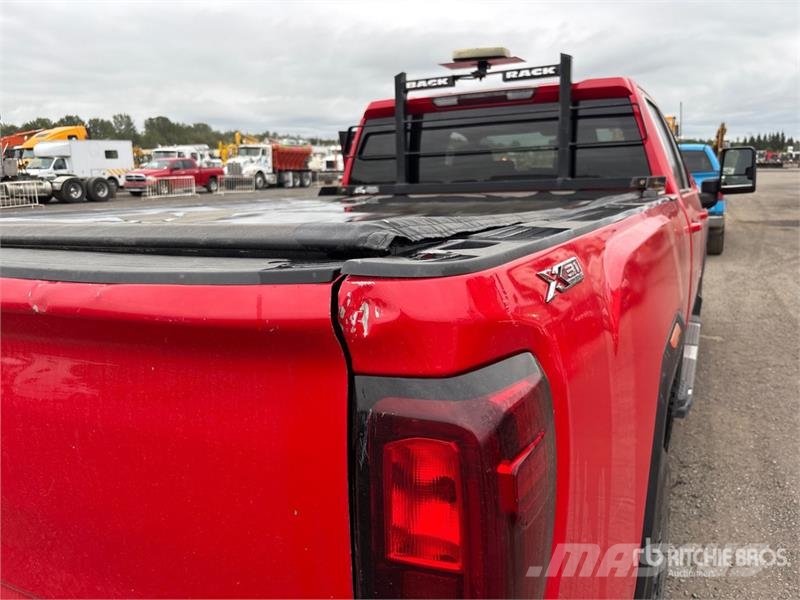 GMC Sierra 2500HD Muu
