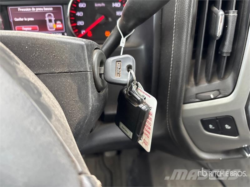 GMC Sierra 2500HD Muu