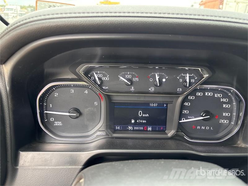 GMC Sierra 2500HD Muu