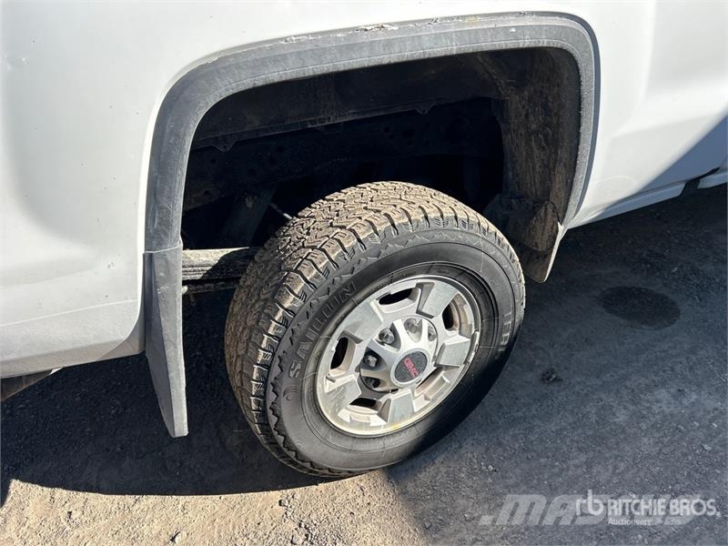 GMC Sierra 2500HD Andere Transporter