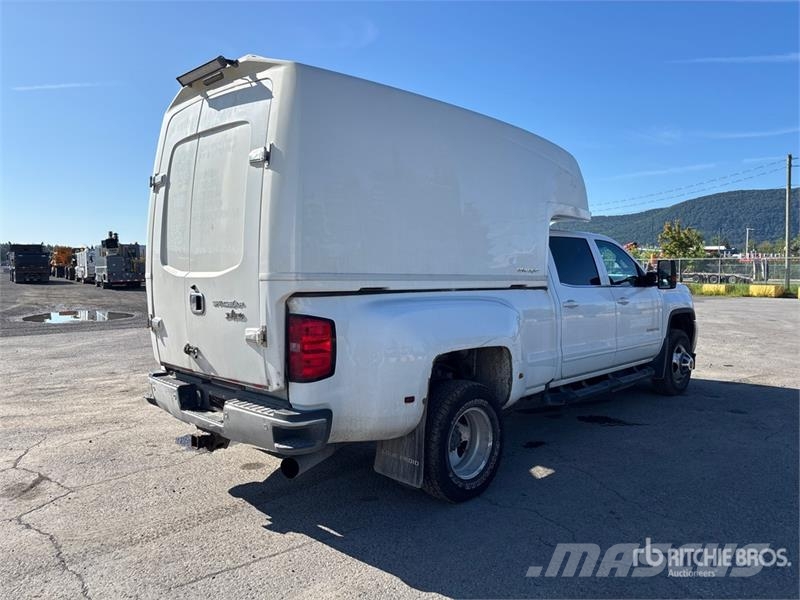 GMC Sierra 3500 4x4 Crew Cab Pickup Ostalo