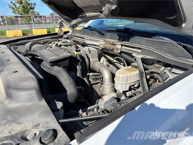 GMC Sierra 3500 4x4 Crew Cab Pickup Ostalo
