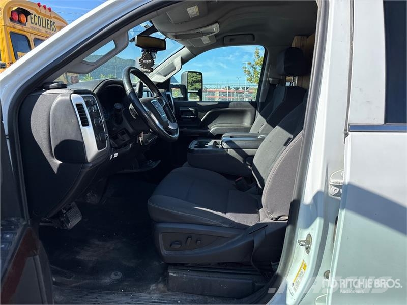 GMC Sierra 3500 4x4 Crew Cab Pickup Ostalo