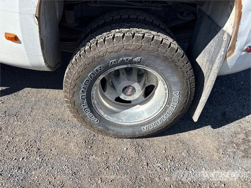 GMC Sierra 3500 4x4 Crew Cab Pickup Ostalo