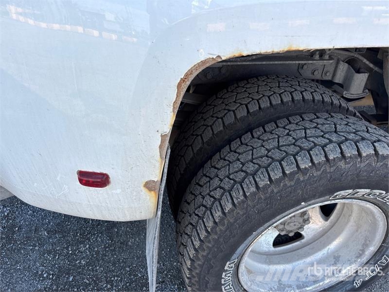 GMC Sierra 3500 4x4 Crew Cab Pickup Ostalo