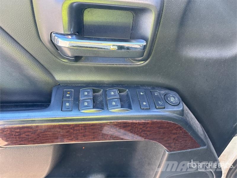 GMC Sierra 3500 4x4 Crew Cab Pickup Ostalo