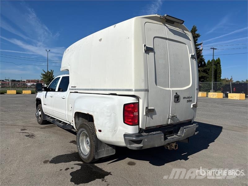 GMC Sierra 3500 4x4 Crew Cab Pickup Ostalo
