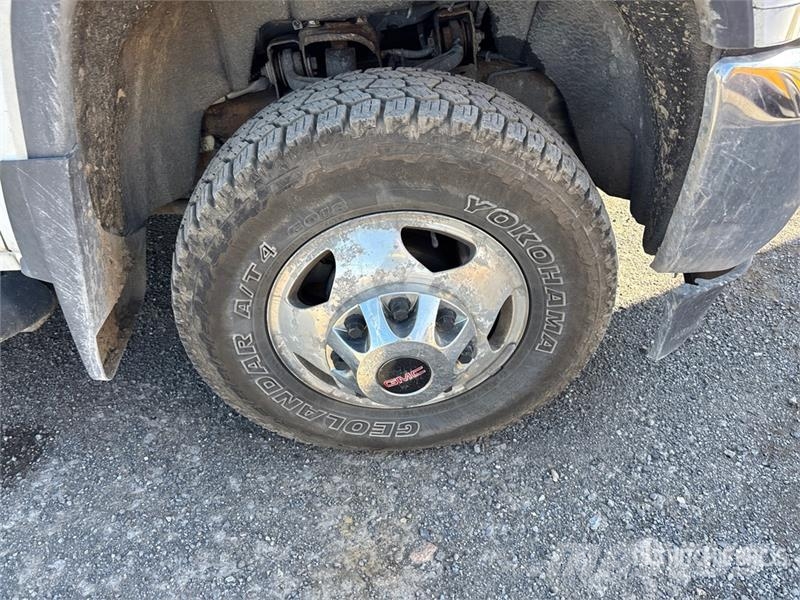 GMC Sierra 3500 4x4 Crew Cab Pickup Ostalo