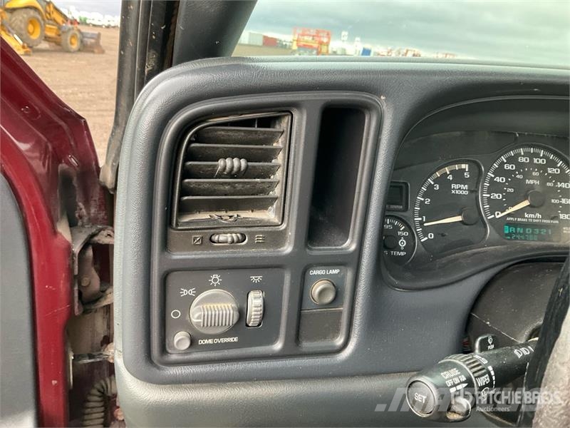 GMC Sierra 3500 SLE 4x2 Utility Truck شاحنات خفيفة/مفصلية الجوانب