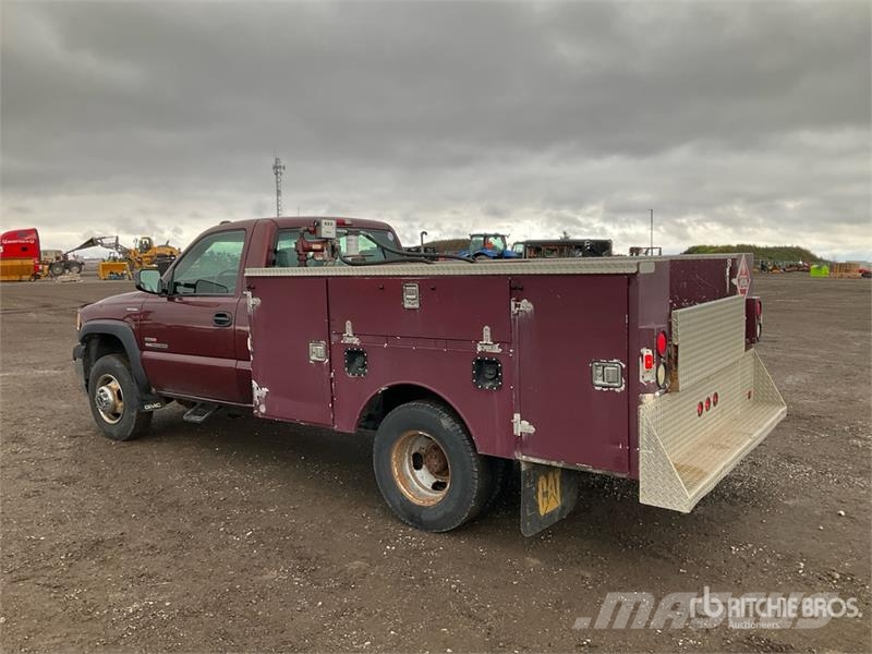 GMC Sierra 3500 SLE 4x2 Utility Truck شاحنات خفيفة/مفصلية الجوانب