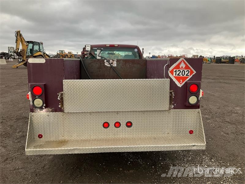 GMC Sierra 3500 SLE 4x2 Utility Truck شاحنات خفيفة/مفصلية الجوانب