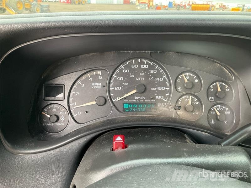 GMC Sierra 3500 SLE 4x2 Utility Truck شاحنات خفيفة/مفصلية الجوانب