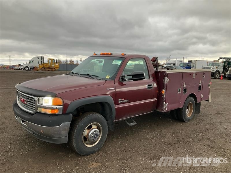 GMC Sierra 3500 SLE 4x2 Utility Truck شاحنات خفيفة/مفصلية الجوانب