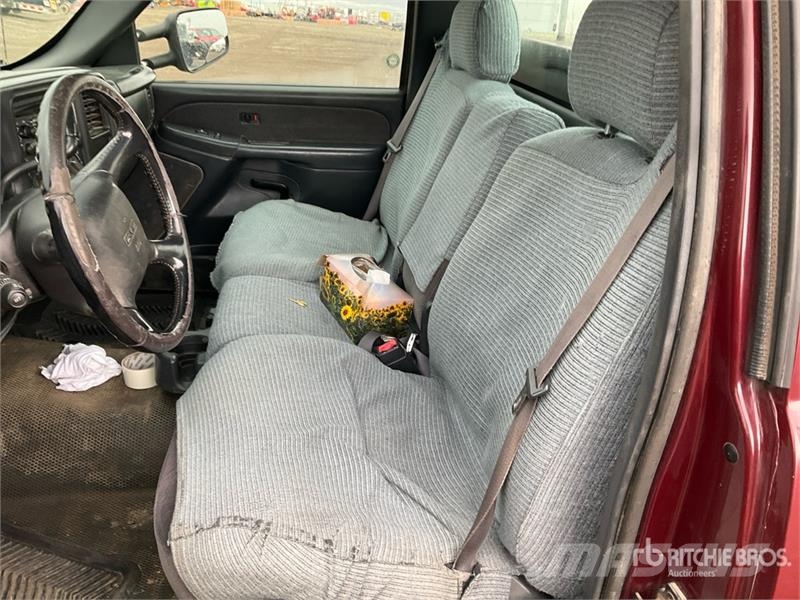 GMC Sierra 3500 SLE 4x2 Utility Truck شاحنات خفيفة/مفصلية الجوانب