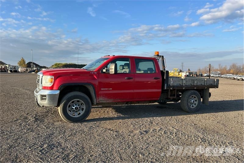 GMC Sierra 3500HD 4x4 Crew Cab Flatbed Truck Pritschenwagen/Pritschenwagen mit Seitenklappe