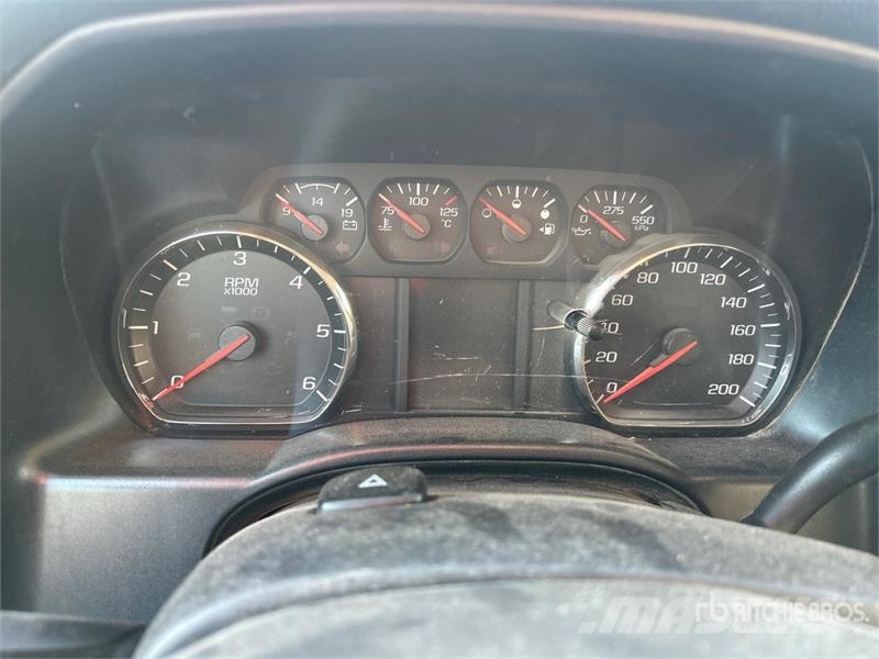 GMC Sierra 3500HD 4x4 Crew Cab Flatbed Truck Pritschenwagen/Pritschenwagen mit Seitenklappe
