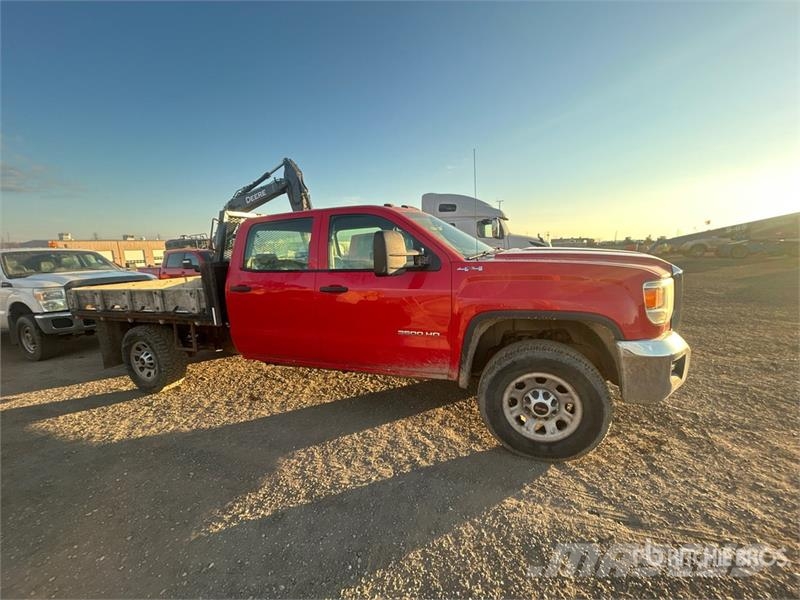 GMC Sierra 3500HD Crew Cab Flatbed Truck Flatbed kamyonlar