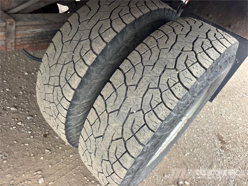 GMC STV 4x2 Van Truck Sanduk kamioni