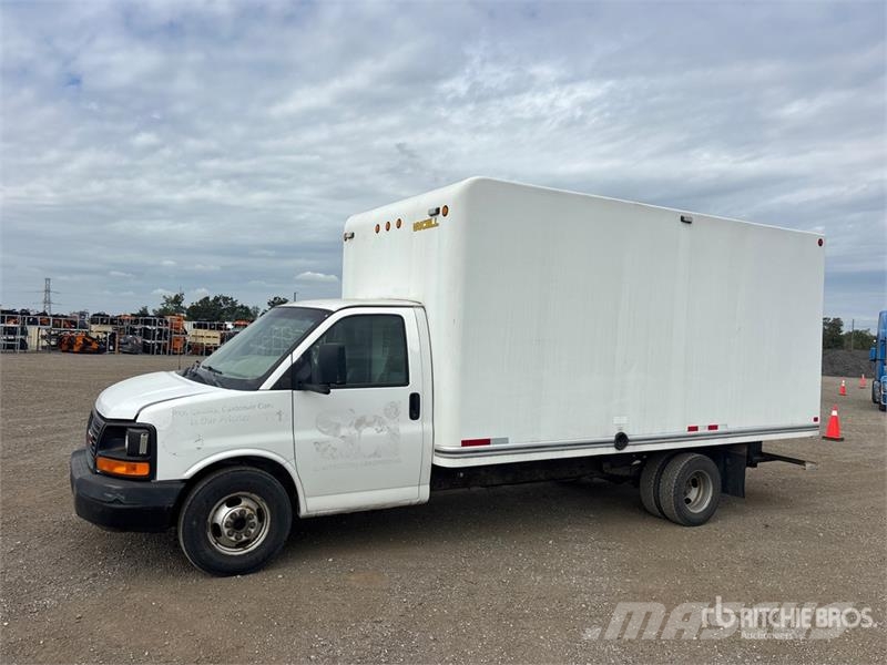 GMC STV 4x2 Van Truck Sanduk kamioni