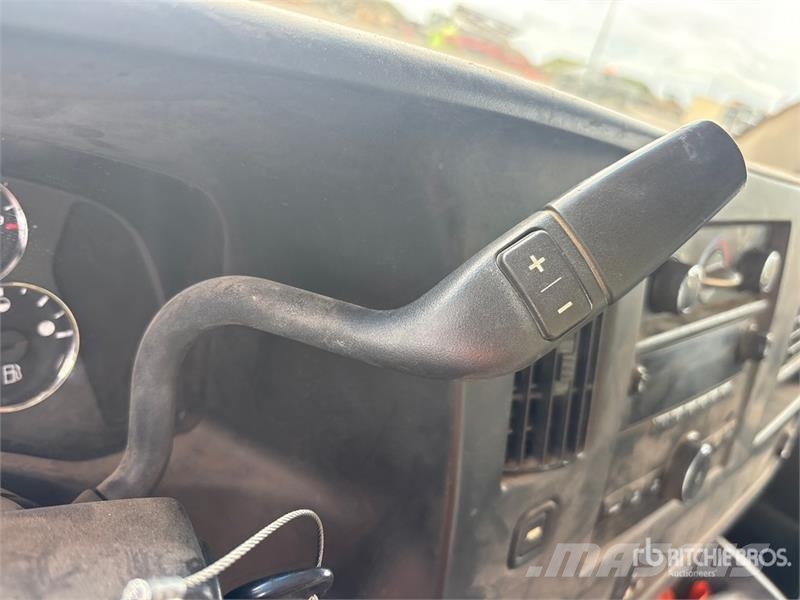 GMC STV 4x2 Van Truck Sanduk kamioni