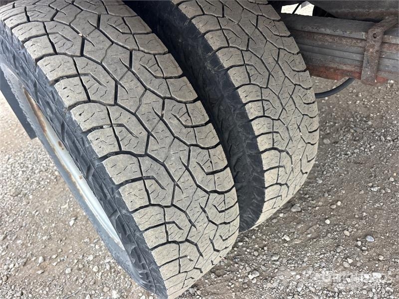 GMC STV 4x2 Van Truck Sanduk kamioni