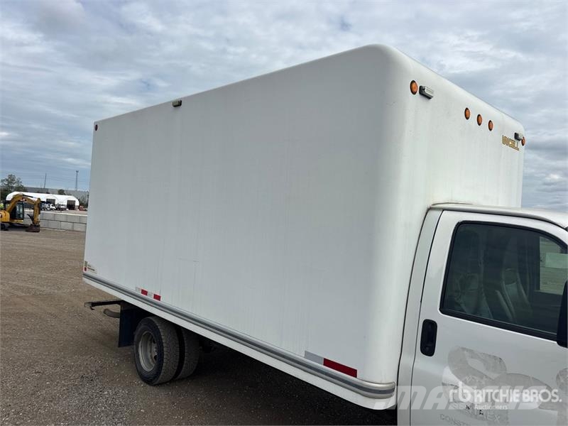 GMC STV 4x2 Van Truck Sanduk kamioni