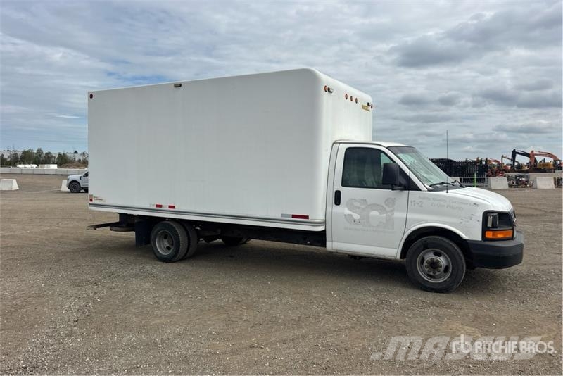 GMC STV 4x2 Van Truck Sanduk kamioni