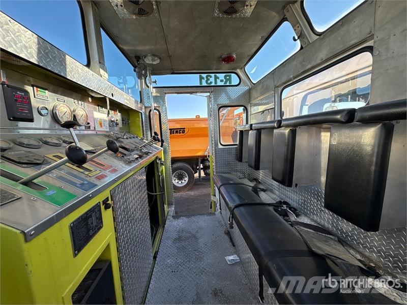 GMC T8500 4x2 Fire Truck Пожарные машины