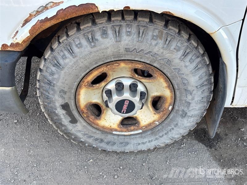 GMC Telelift Warwick 35 ft on GMC Savana 3500 4x2 Van Pacēlāji uz automašīnas bāzes