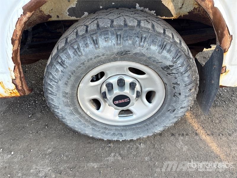 GMC Telelift Warwick 35 ft on GMC Savana 3500 4x2 Van Pacēlāji uz automašīnas bāzes