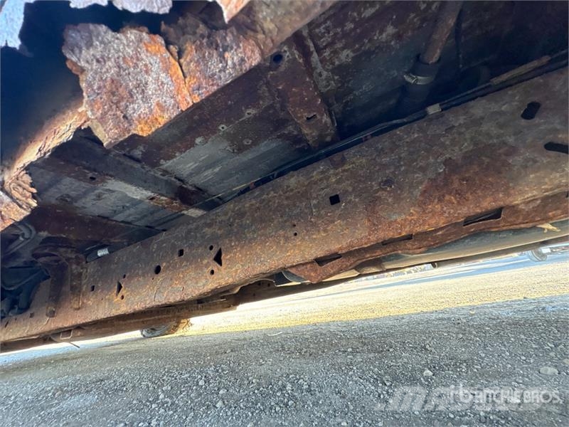 GMC Telelift Warwick 35 ft on GMC Savana 3500 4x2 Van Pacēlāji uz automašīnas bāzes