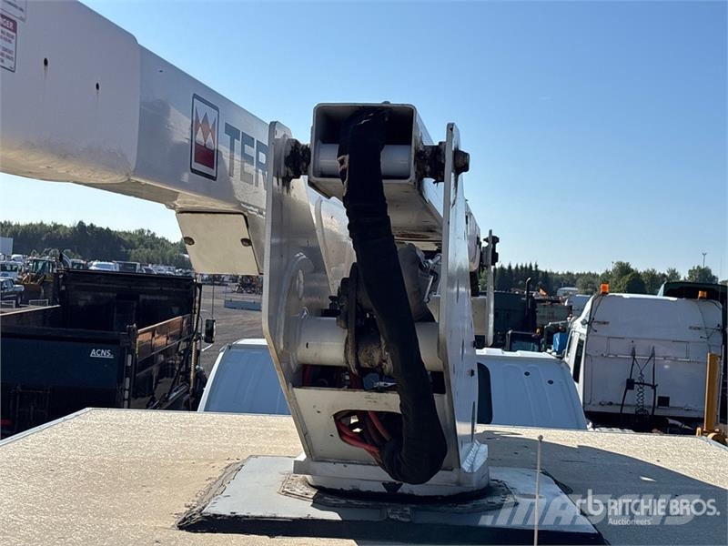 GMC Terex LT36 36 ft on GMC T6500 4x2 Extended Cab Va トラック高所作業車