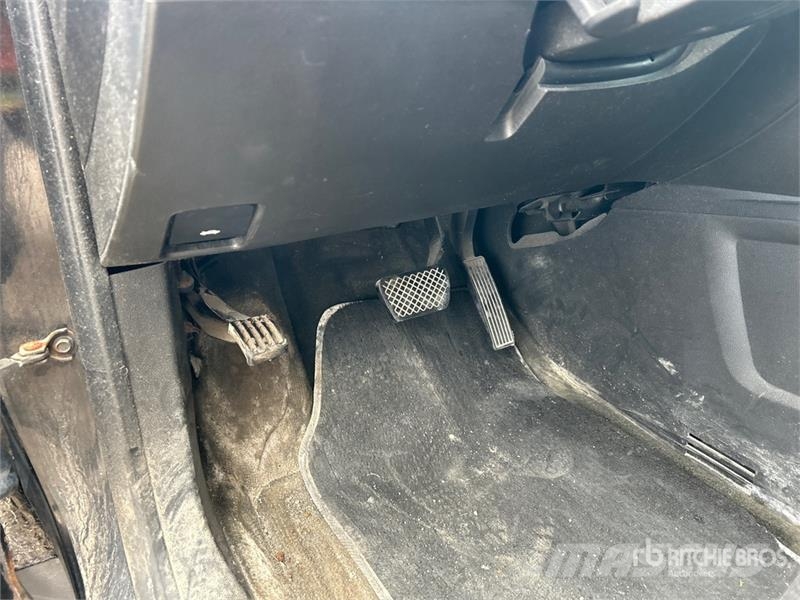 GMC Terrain SLT AWD SUV سيارات