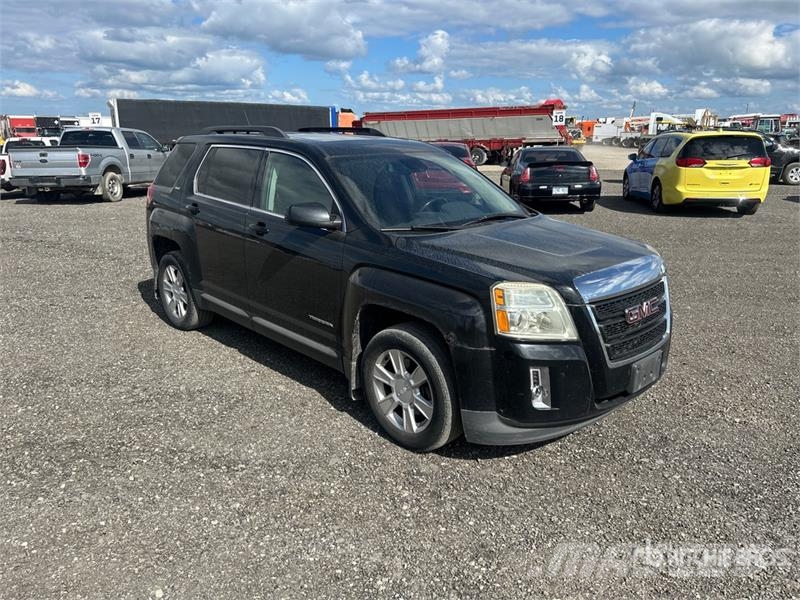 GMC Terrain SLT AWD SUV سيارات