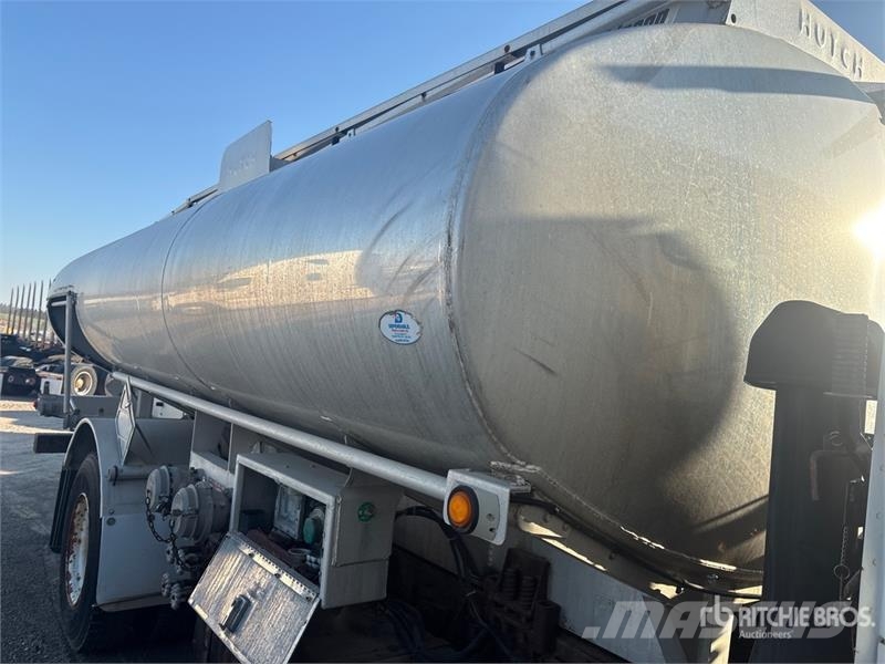 GMC TSR 4x2 Fuel Truck (Inoperable) Tsisternveokid