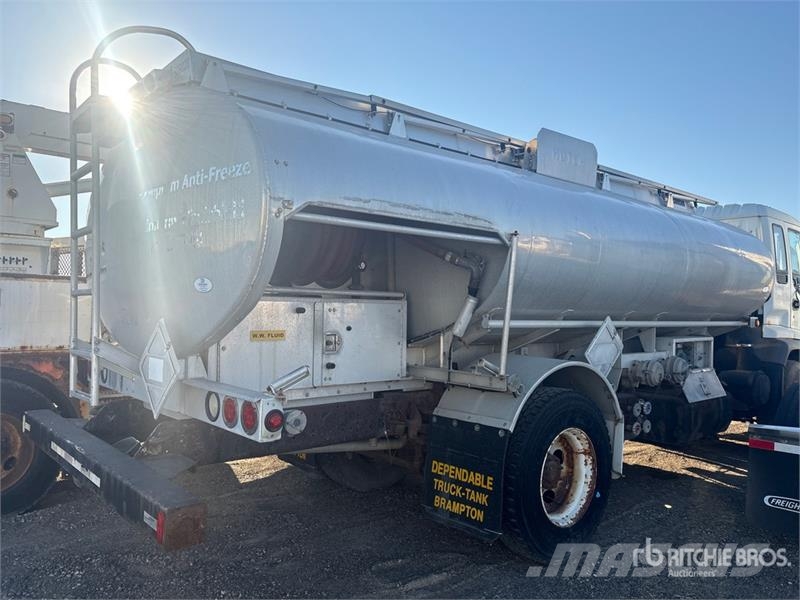 GMC TSR 4x2 Fuel Truck (Inoperable) Tsisternveokid